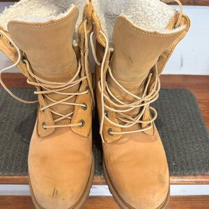 Timberland Lace-Up Boots with Shearling Lining